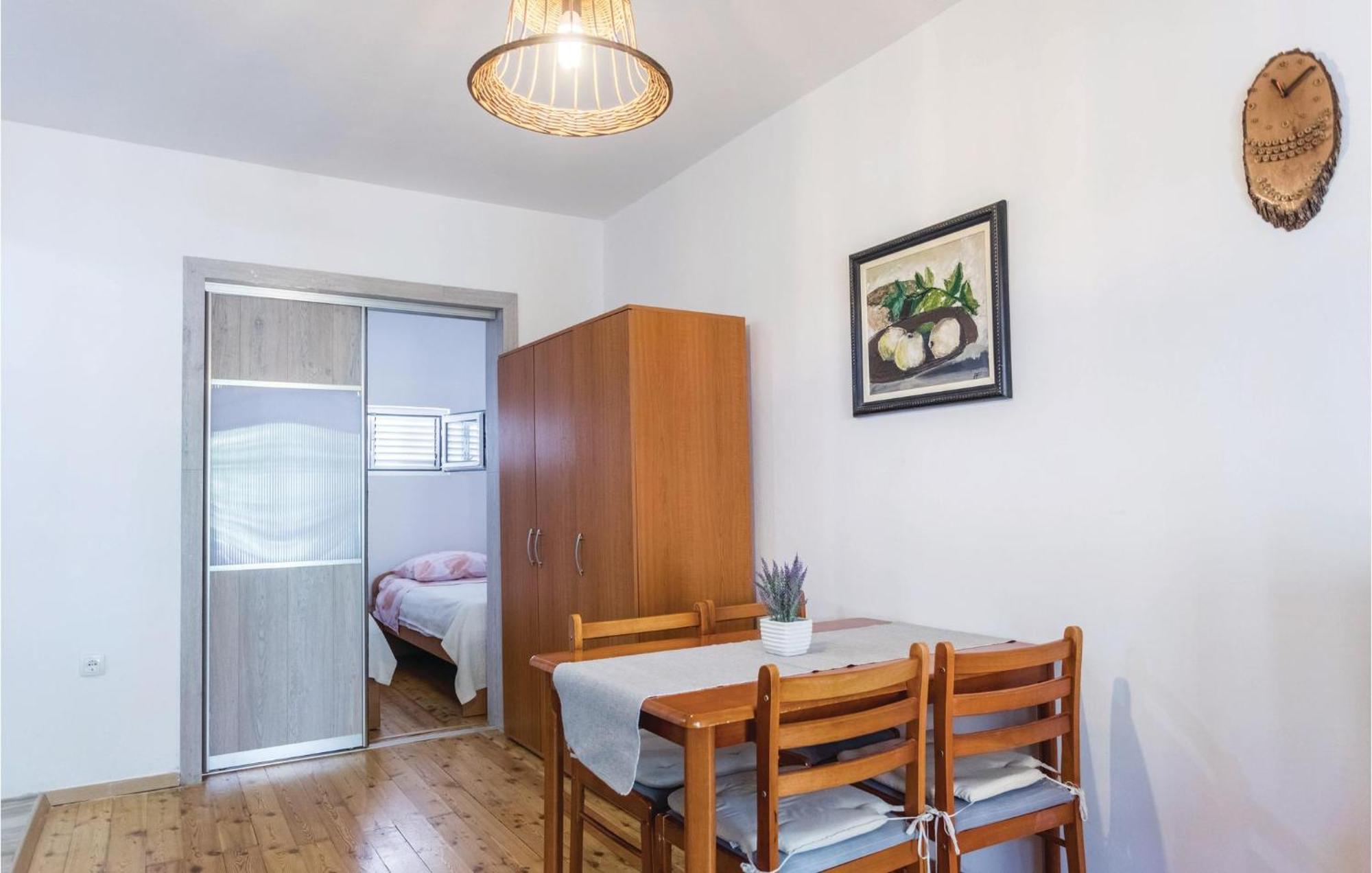 Awesome Apartment In Klek With Kitchen Екстериор снимка