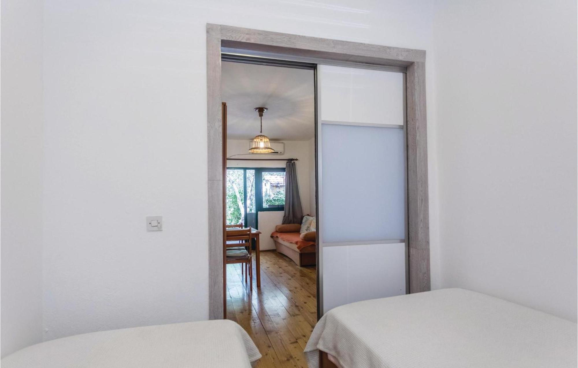 Awesome Apartment In Klek With Kitchen Екстериор снимка
